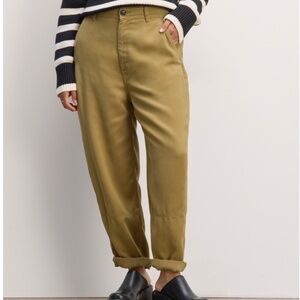 The Chino in Buttersoft fennel seed size 0